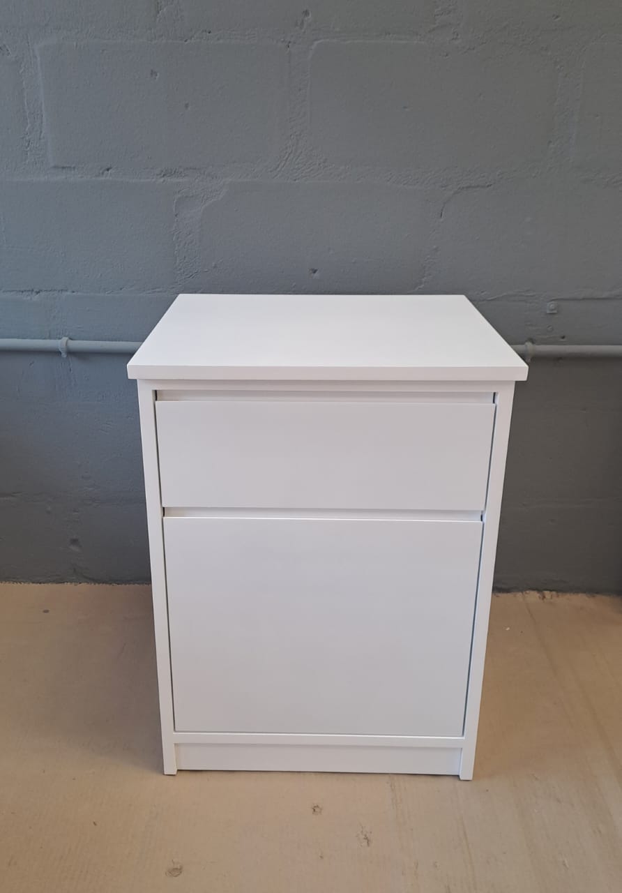 Bedside Pedestals